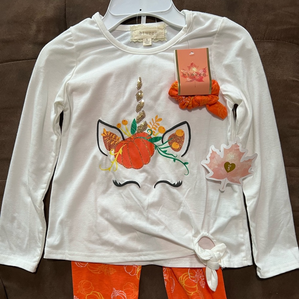 Kids Festive Unicorn Top Leggings Set Size 5 - Picture 2 of 5